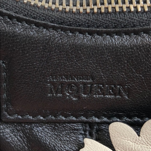 Alexander McQueen leather de Manta - Picture 5 of 8